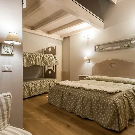 Zita Hotel 3*